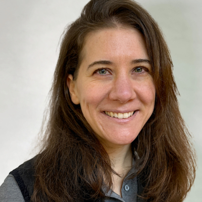 Katharina Fünfstück, Mitarbeiterin Schulungen